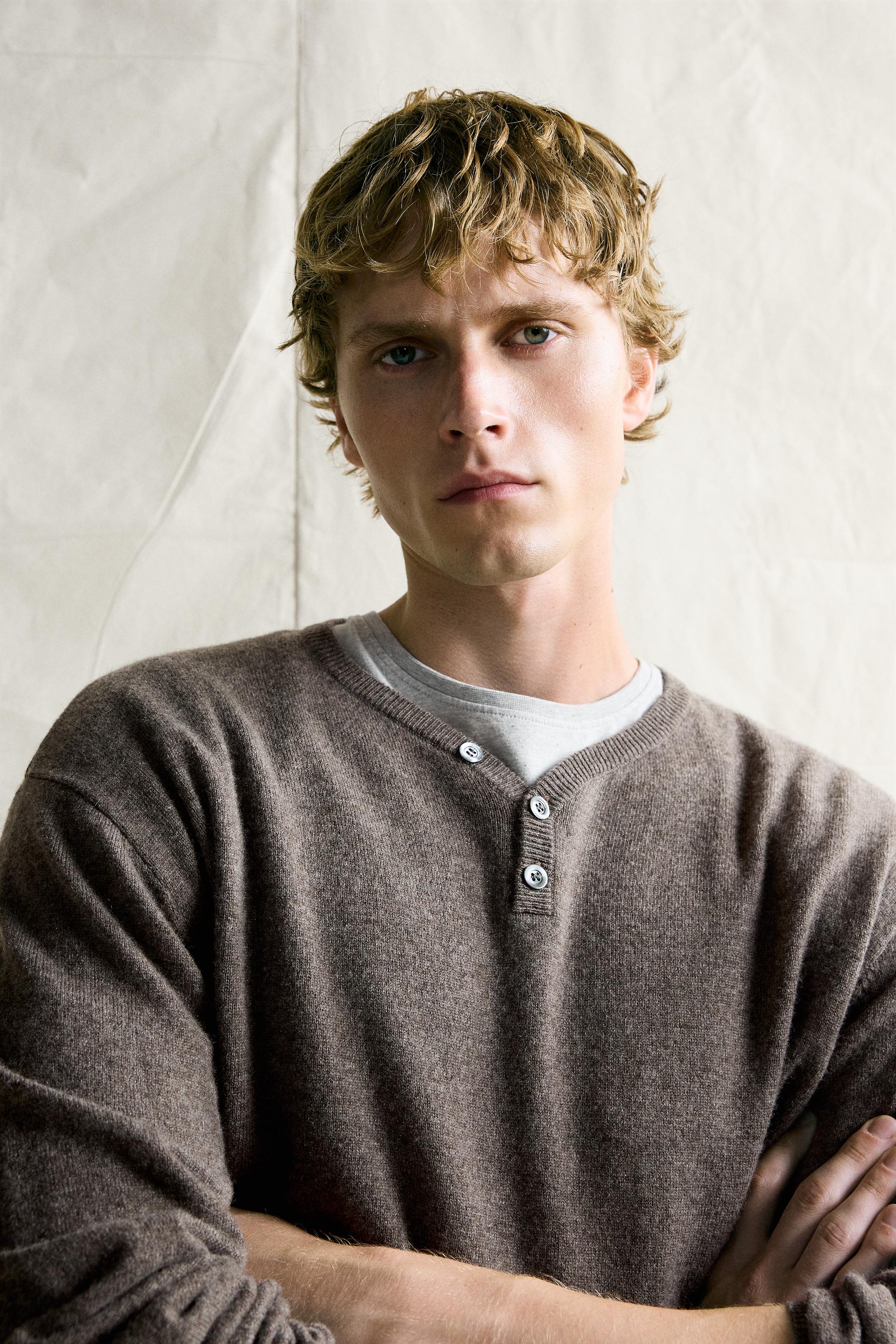 WOOL-CASHMERE MOCK-NECK POLO SWEATER